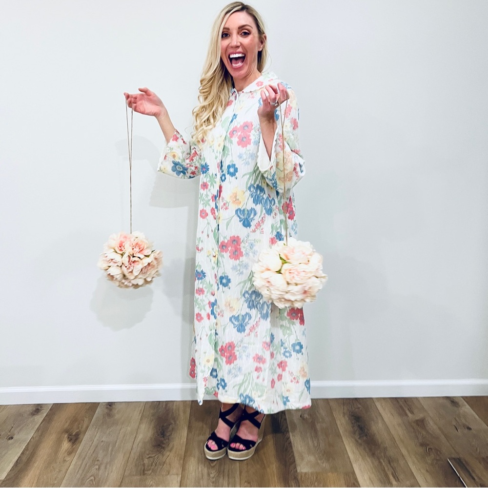 VTG Quilted Floral Coat or housecoat